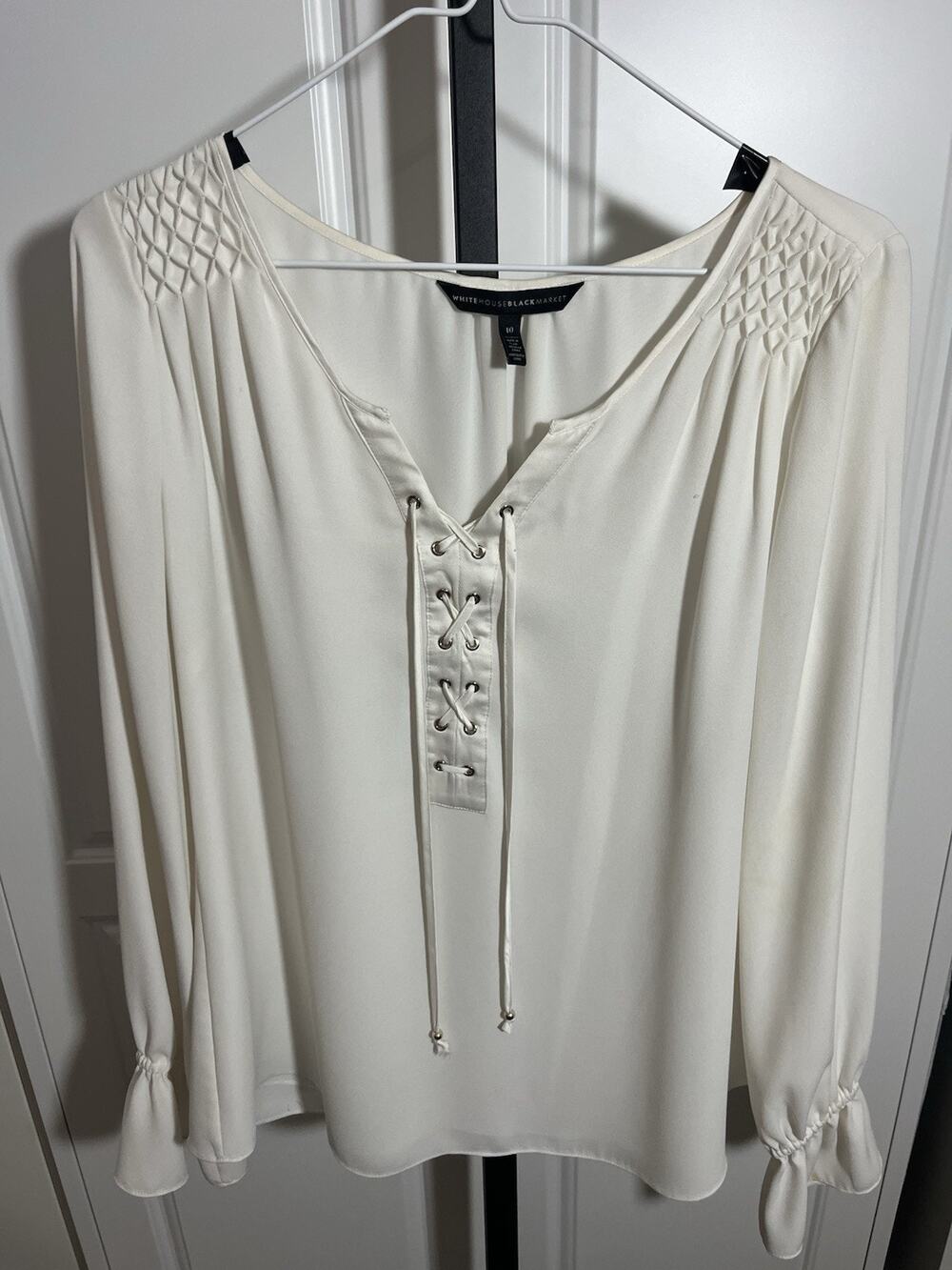 White House Black Market Women’s Ivory Lined Long Sleeve Peasant Blouse size 10